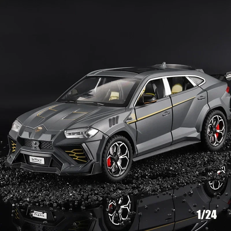 1:24 URUS Bison SUV Coupe Spray coche en miniatura de aleación sonido y luz simulación decoración de coche colección juguete para regalo infantil