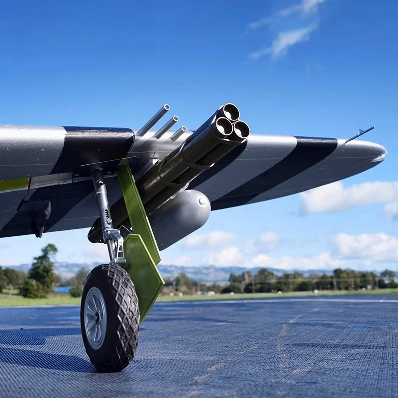 เครื่องบินจำลอง FMS 1500 มม. รุ่น P-47 สมัยสงครามโลกครั้งที่ 2 ของแท้ บังคับวิทยุ ปีกตรึง ใช้พลังงานไฟฟ้า