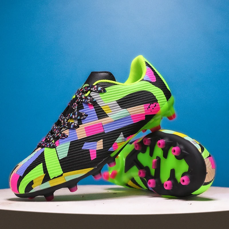

Football Shoes Ultralight Training Fast Futsal Soccer Studded Shoes Outdoor Non Slip Professional Football Field Boots