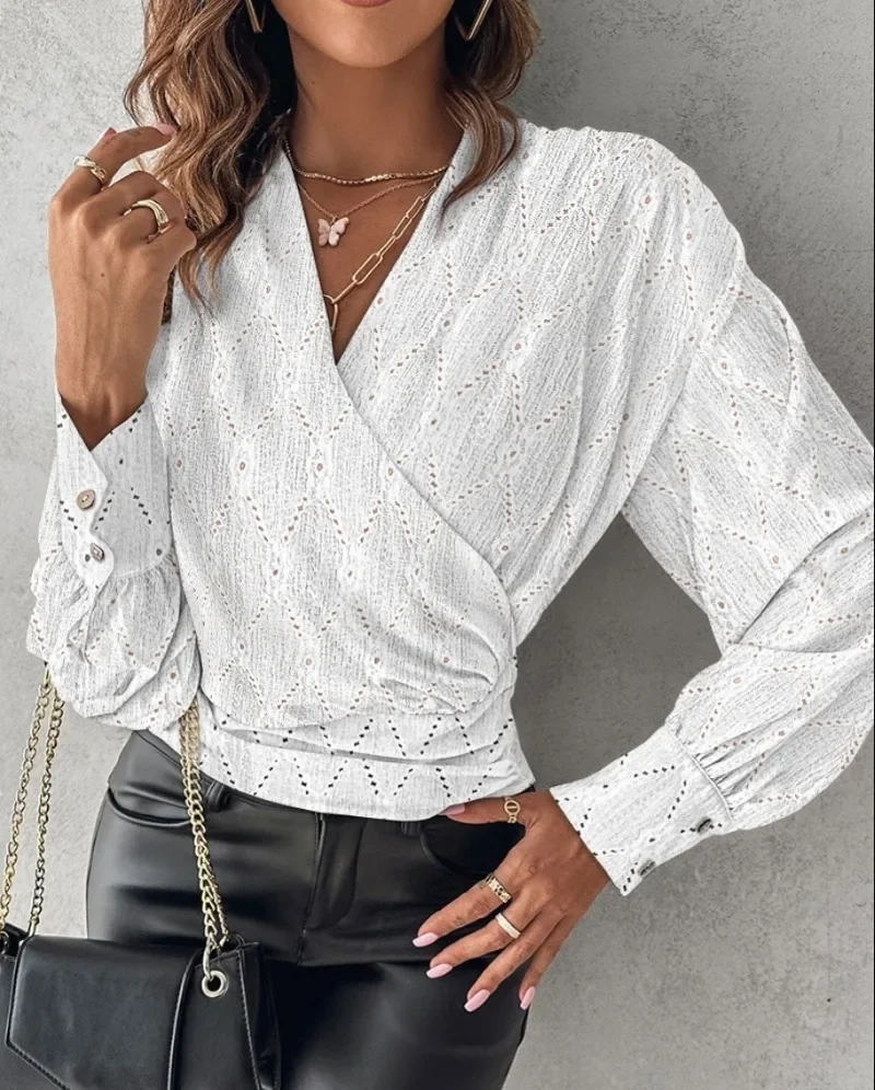 New Women\'s Spring and Autumn Long Sleeved Fashion V-neck Printed Top Button Elegant Shirt