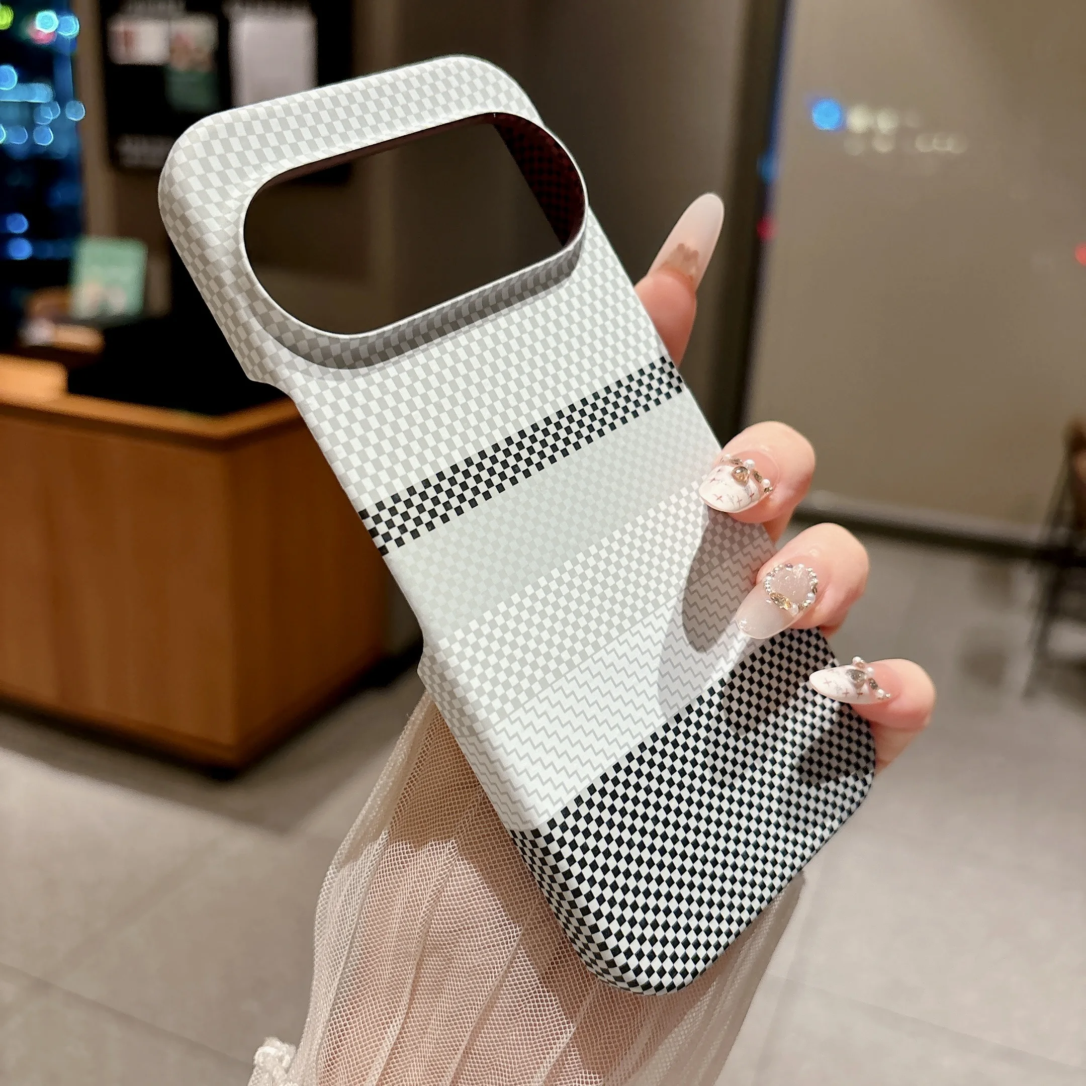 Kohlefaser-PC-Hartschale mit Magnetfunktion für Google Pixel 11 10 9 8 Pro 11Pro 10Pro 9Pro 8Pro, kompatibel mit Mac Safe Wireless Charger, matte Abdeckung