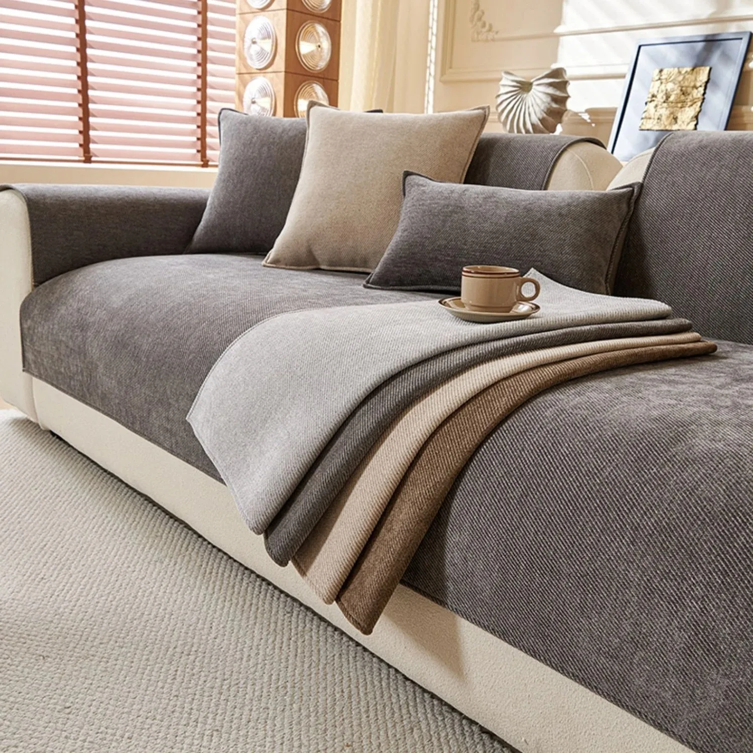 Image of Minimalistischer Twill-Chenille Rutschfester Sofabezug, Sofatuch für Alle Jahreszeiten Wohnzimmer-Dekor Couch-Kissenbezug