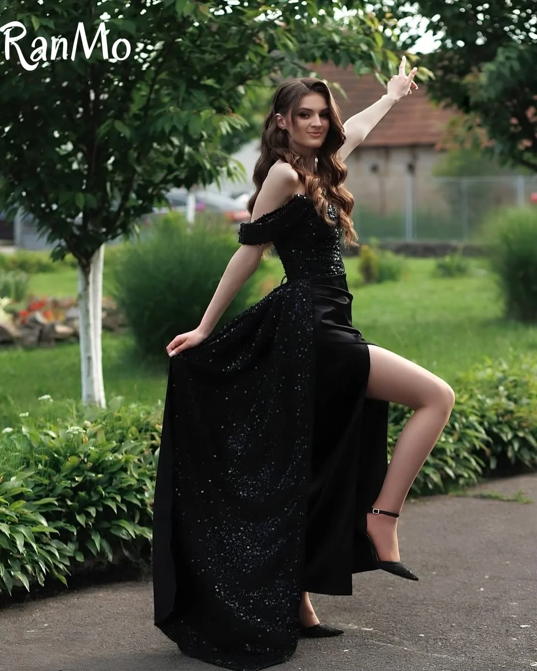 فستان سهرة جديد من Ranmo لامع للحفلات الراقصة حورية البحر ترتر فتحة جانبية بدون أكمام بدون أكتاف طول الأرض حسب الطلب