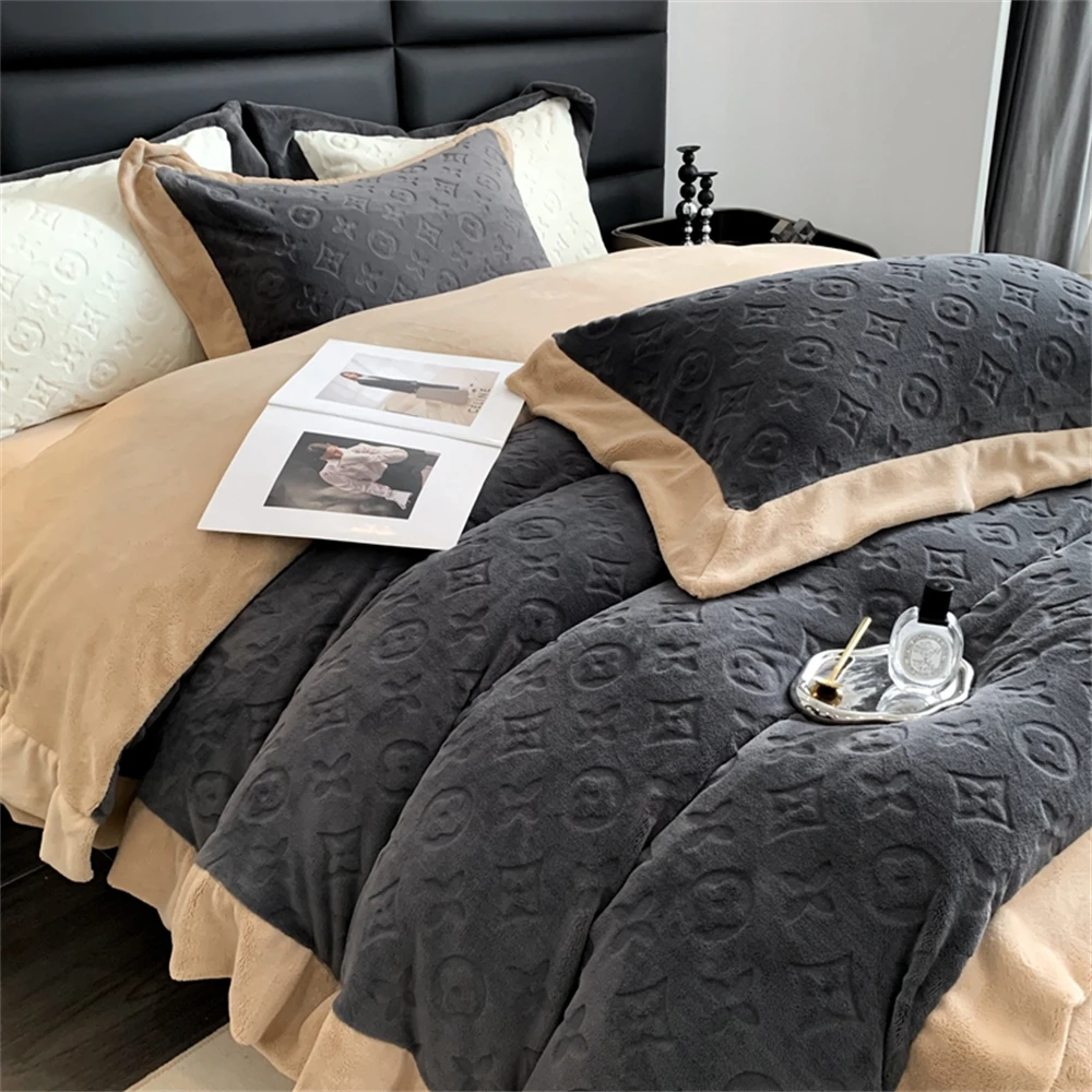 Light Luxury High-Grade Milk Velvet Four-Piece Set Autumn and Winter Thickened Double-Sided Flange Warm Coral Velvet Quilt Cover