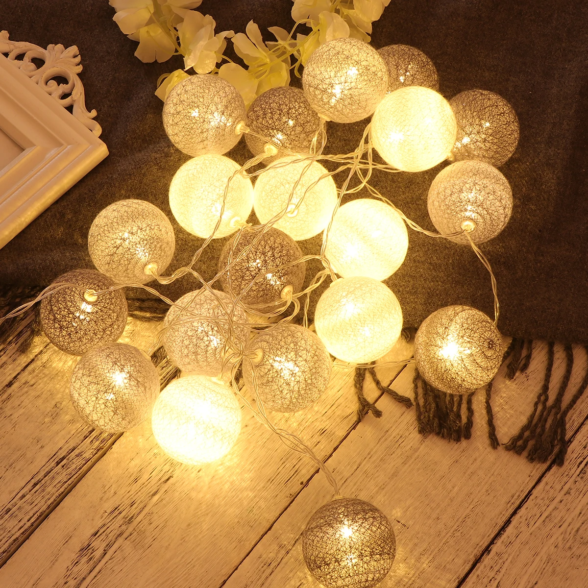 

LED Cotton Ball String Lights Fairy String Lights Powered Romantic Wedding Bedroom Party Decoration Grey