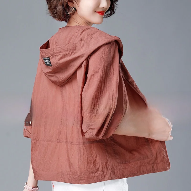 Fashionable Ladies' Lightweight Summer Sun Protection Clothing Beautiful Anti-Uv Jacket Stylish Outerwear for Women