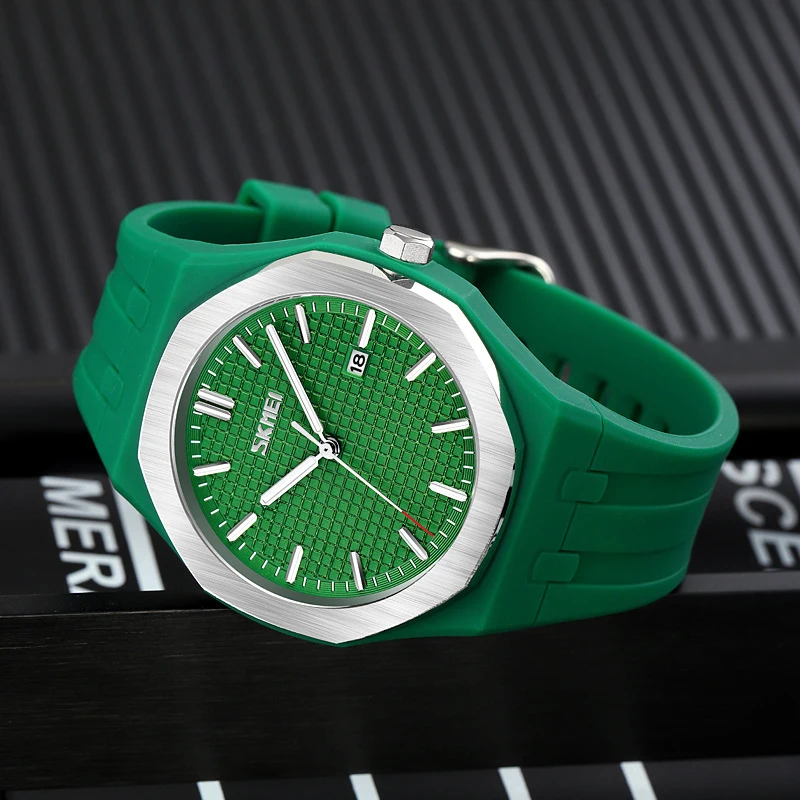 Unisex Men Women Watch Sport Male Quartz Wristwatch Colorful Silicone Band Green Yellow Rubber Watches Business Man Ladies Clock