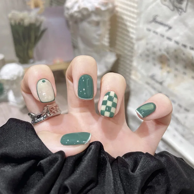 24p/Box Green Checkerboard Grid False Nail Gradient Ultra Easy Short Ballerina Art Press on Nails Set Reusable Natural for Daily