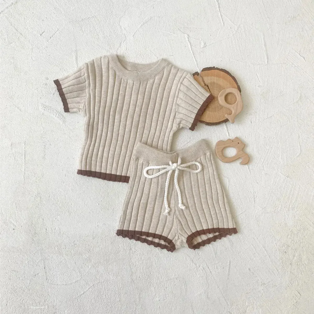 conjunto-de-camiseta-y-pantalones-cortos-de-punto-para-bebe-otono-2026-suave-y-transpirable-estilo-patchwork-a-rayas-conjunto-de-ropa-para-recien-nacidos-de-0-a-2-anos