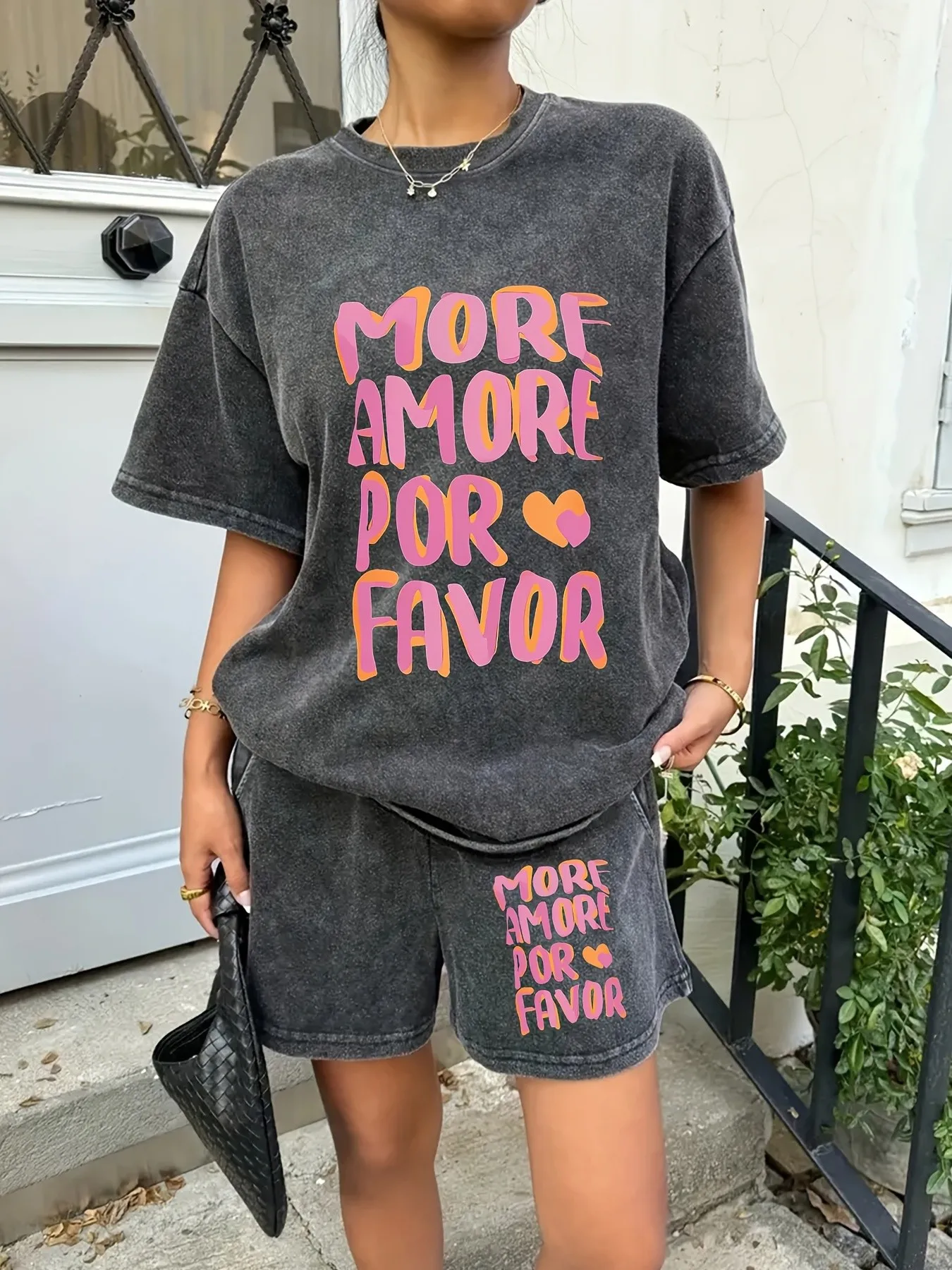 2026 Summer New Trendy Street Fashion Retro Style Multi-Functional 3D Letter Pattern Printed Women's Short Sleeve Shorts Set