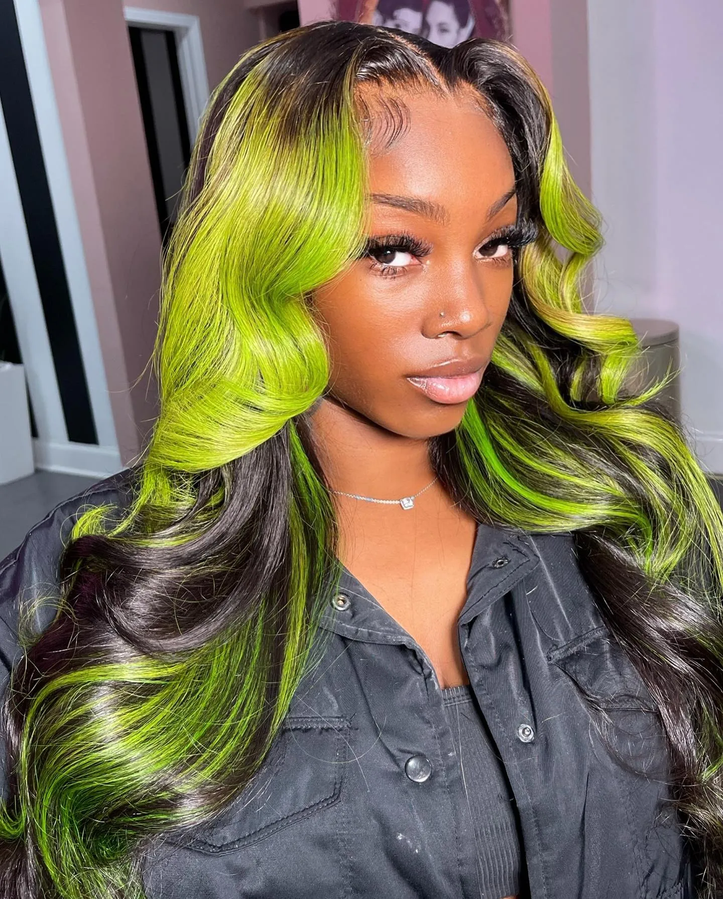 

Linhua Highlight Green With Black 4x4 /5x5 Lace Wig Body Wave 13x4 Transparent Lace Wigs Remy 13x6 Lace Frontal Wig Preplucked