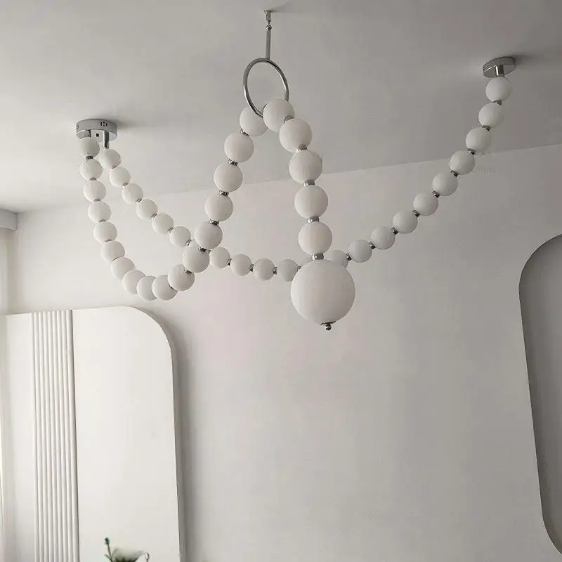 

Светильники для дома в скандинавском минималистском стиле, включая люстры для гостиной, люстры для спальни и столовой, а также индо-индийские люстры.