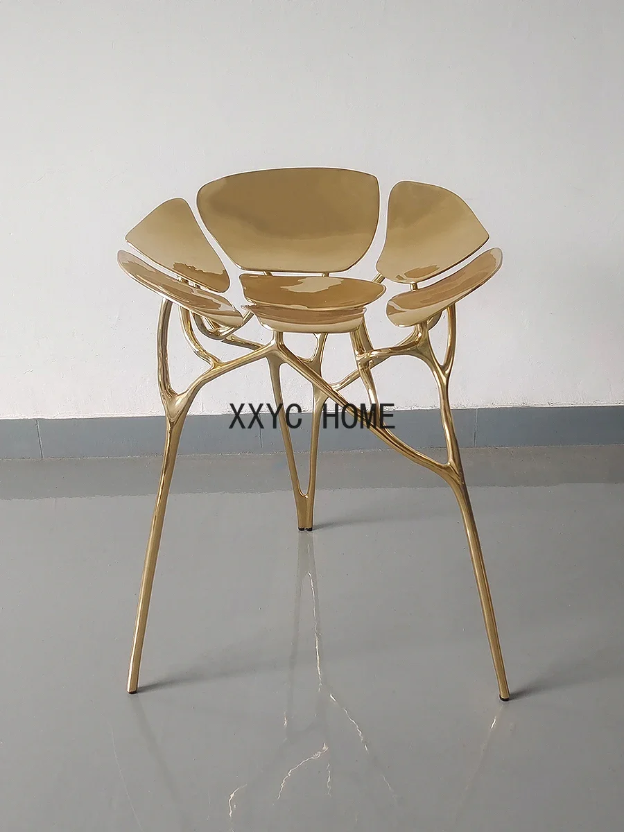 Italian-Style Light Luxury Special-Shaped Lotus Chair Dining Chair Modern Ornaments Artistic Chair