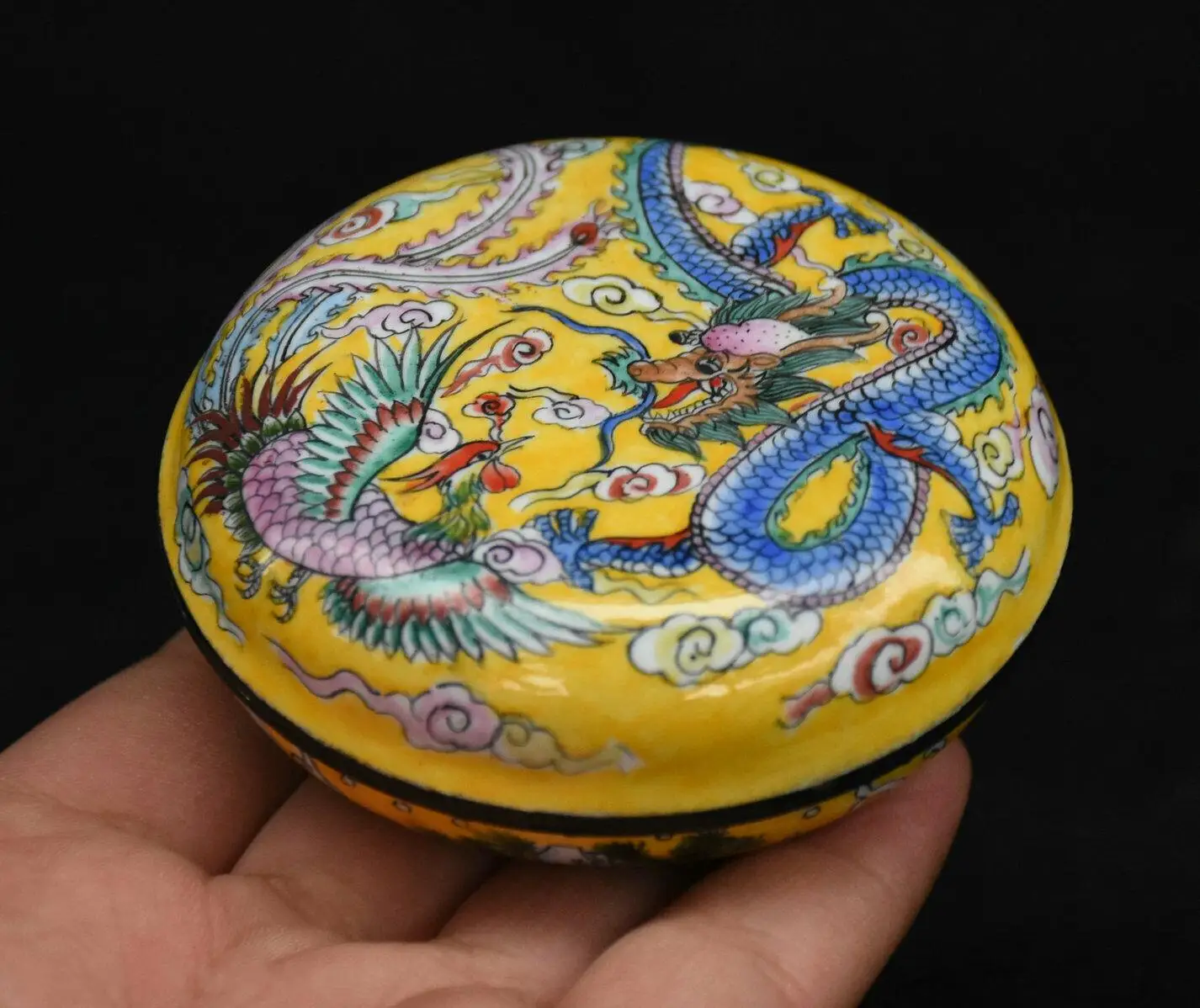 Marked Chinese Bronze cloisonne enamel Fly Dragon Phoenix rouge box powder boxes