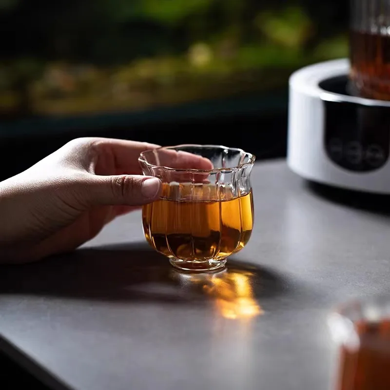 Glass Lotus Tea Cup Thickened Heat-Resistant Personal Tea Set High-end Transparent Elegant Lotus Kung Fu Tea Cup