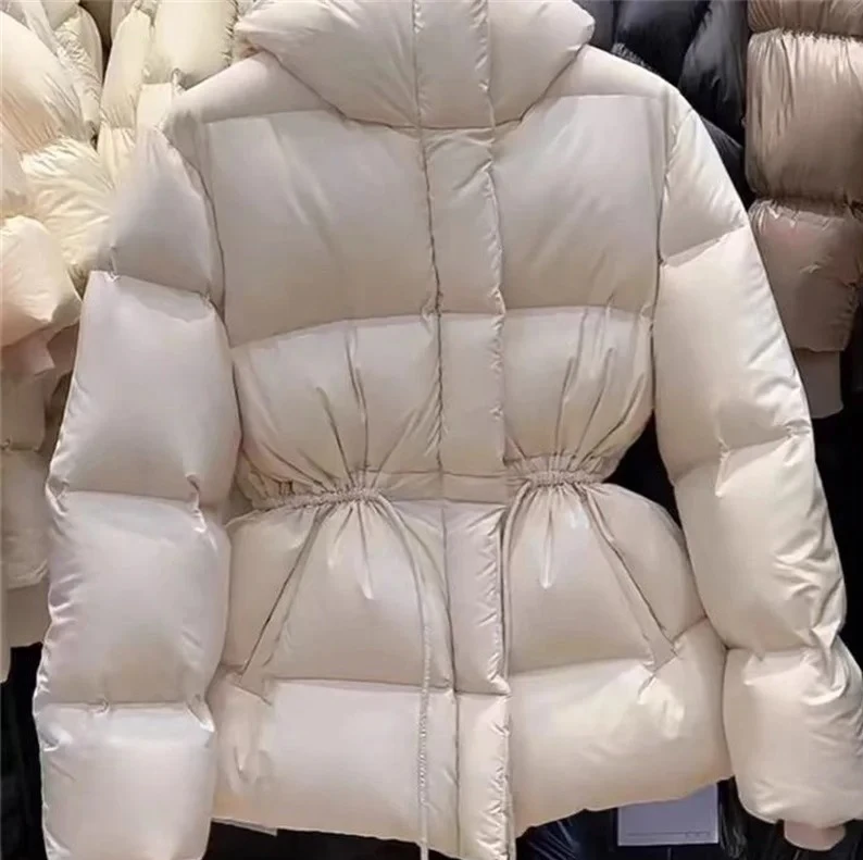 Nowa Jesienno-Zimowa Lekka Ciepła Kurtka Bawełniana Damska Płaszcz Bawełniany z Kapturem, Ściągana Sznurkiem w Talii, Dopasowana Modna Parka