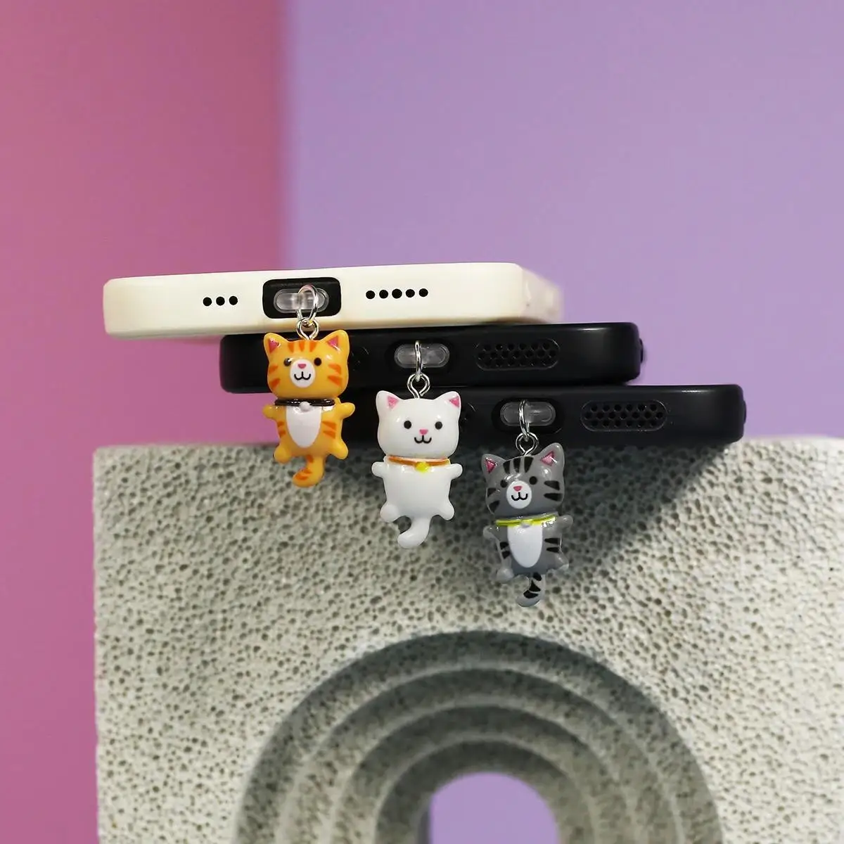 Tapones Antipolvo con Diseño de Gato en Tres Colores, Accesorios Antipolvo para iPhone 17, Aptos para Decorar tu Teléfono y Dispositivos iPhone Samsung Tipo-C