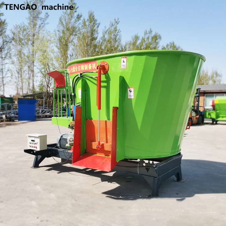 2025 Hot Sales Cattle Sheep Feed Mixer High Efficiency Animal Feeds Mixer Machine Feed Pellet Making Machine