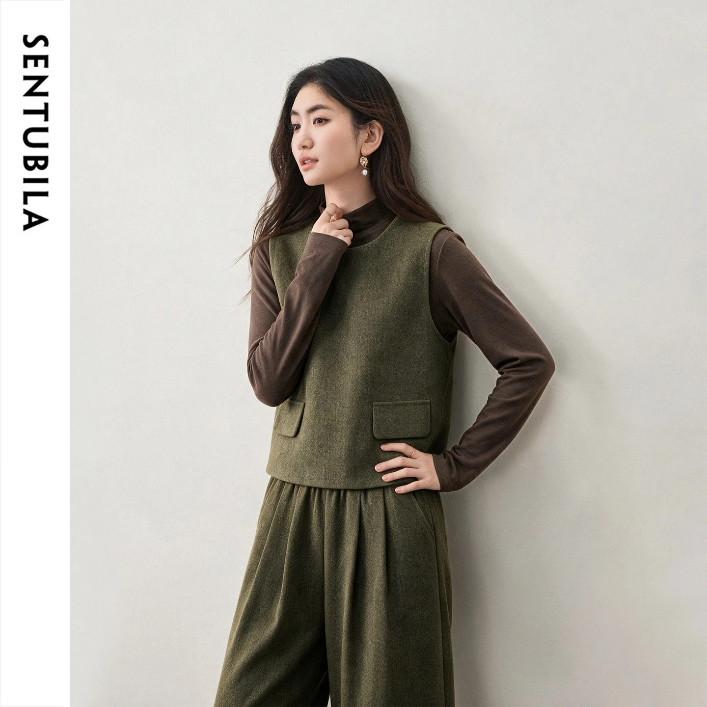SENTUBILA Women's 2026 2 Piece Set Winter Round Neck Sleeveless Wide Pants Matching Set Fleece Feel Warm Commute Sets 164ZC9337