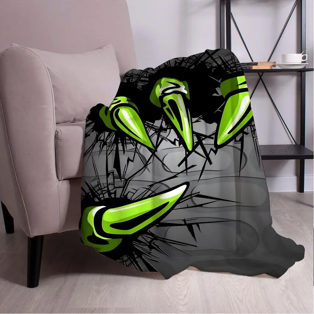 

Hidden Four Claws Throw Blanket Aesthetic Art Flannel Blanket Portable Home Travel Camping Sofa Picnic Thickening Flannel Blank