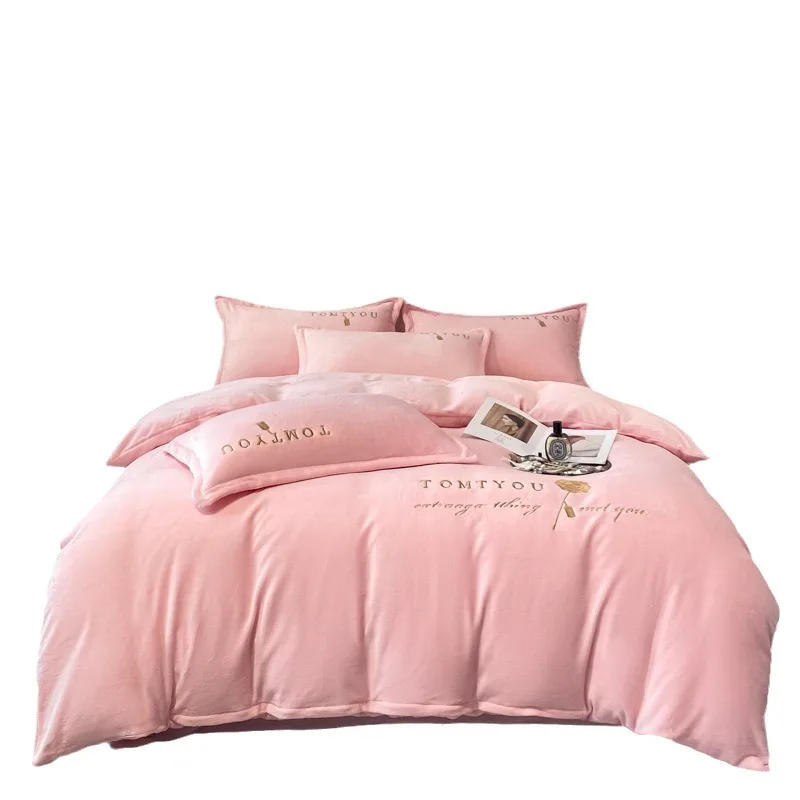 

Thickened Class A Milk Velvet Four Piece Set for Winter Warmth, Double Sided Plush Coral Velvet Embroidered Bedding