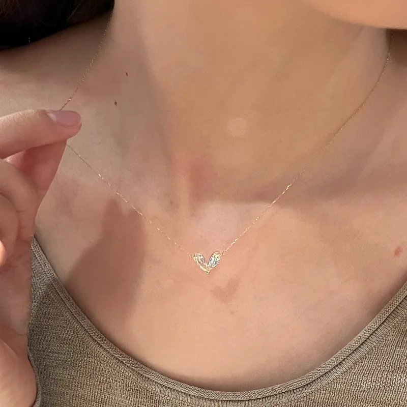 Unique Heart Pendant Choker Necklace for Women Delicate Elegant Premium Versatile Handmade Jewelry Gift Vintage Chic Accessory