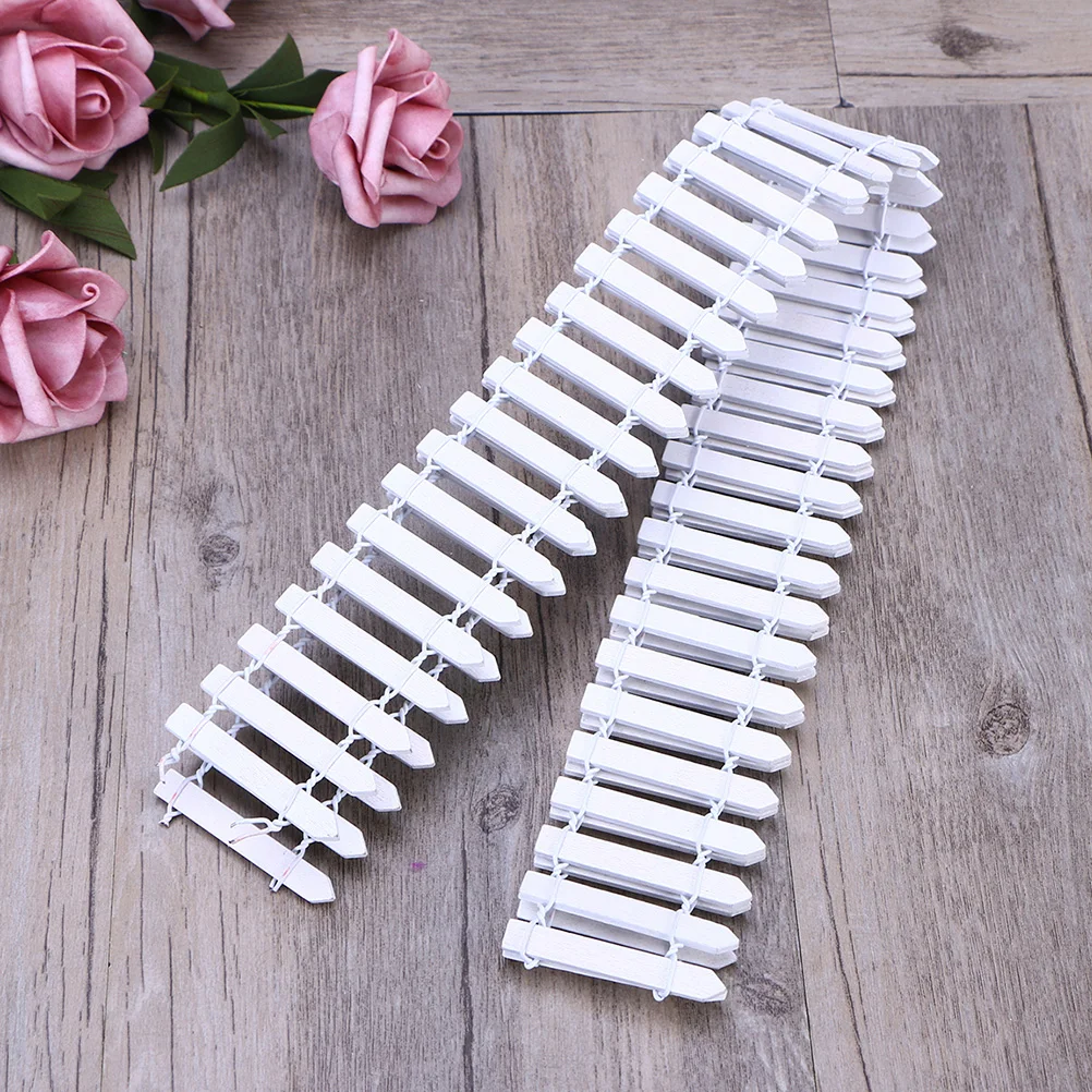 

4pcs Miniature Wooden Durable Wood Iron Material Flexible Design Diy Mini Garden Decoration White Picket Ornament For House