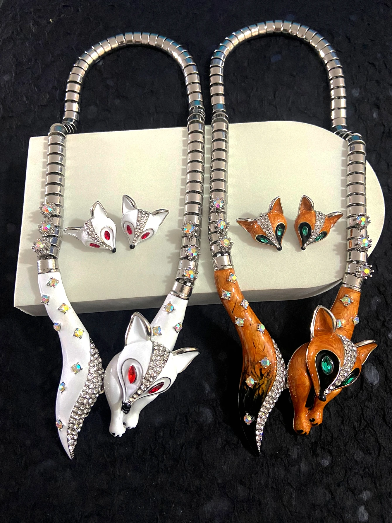 Vintage Fox Earnail Heavy Industry Necklace for Middle Aged Foreign Trade, European and American Exaggerated Personalized Creati