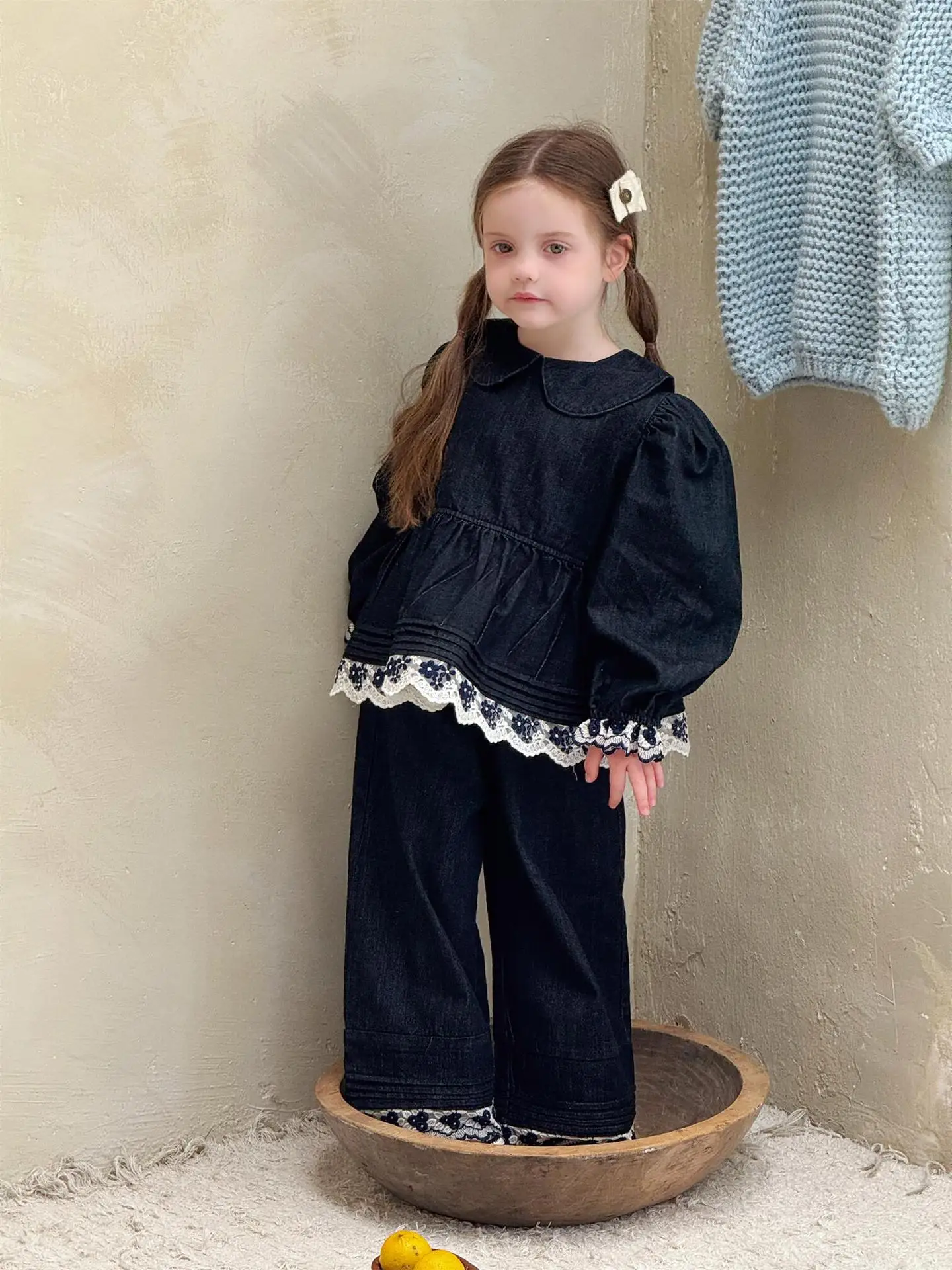 

Korean Children Clothing 2025 Autumn New Girls Set Peter Pan Collar Lace Denim Shirt and Pants Two-piece Set