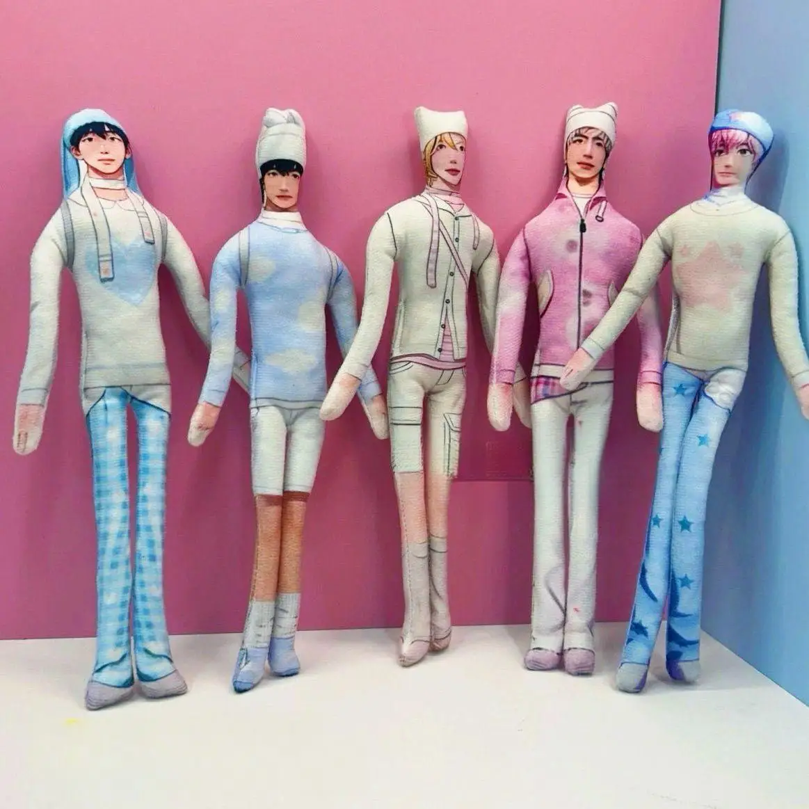 Étiquette nominative personnalisée 28CM, figurine abstraite en fil de fer, NOAH YEJUN BAMBY EUNHO HAMIN, Merch amusant pour fans