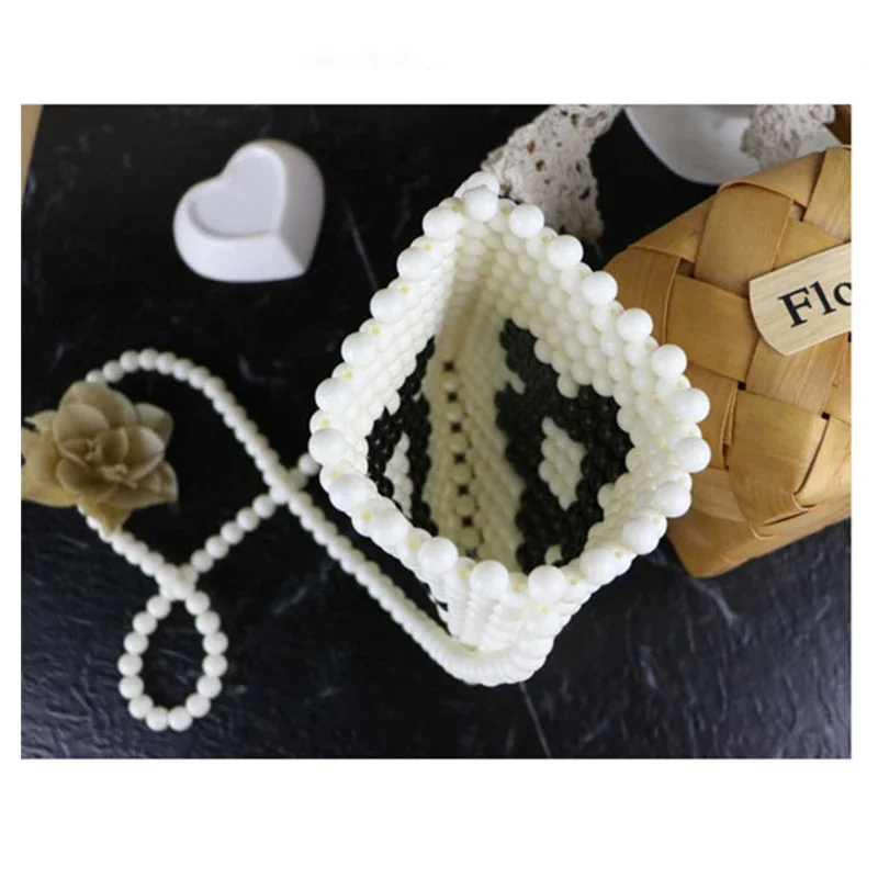 Small Cute Fashion Crossbody Hand-woven Beaded Black White Girls Flower Messenger Special Shopping Put Phone Money Customizable