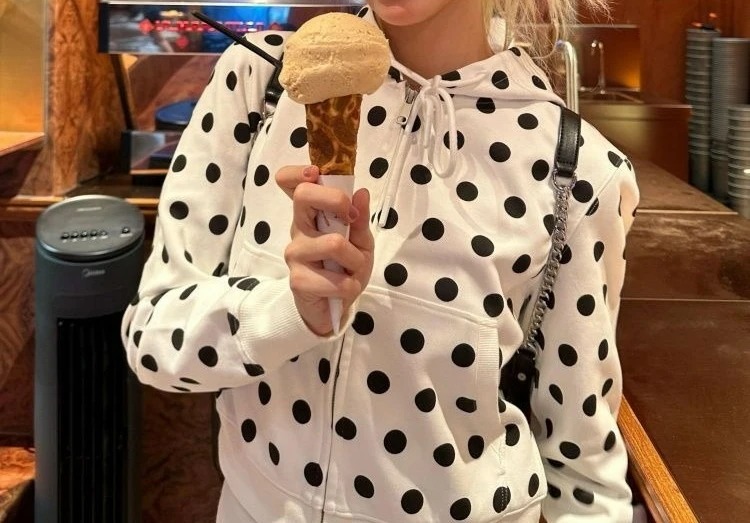 

Retro Polka Dot Long Sleeved Zipper Cardigan Sweatshirt for Women's New Design Sense Versatile Jacket