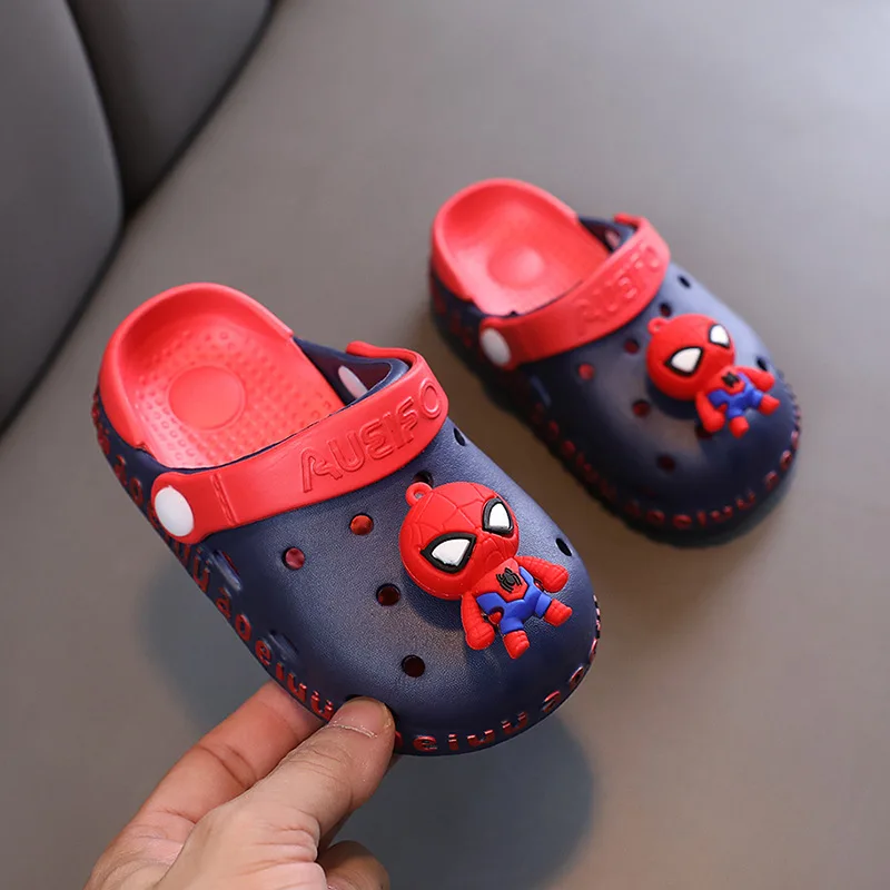 Zapatos de casa para niños y bebés, sandalias de dibujos animados de Capitán América, Spiderman, zapatillas de verano para niñas, sandalias de playa