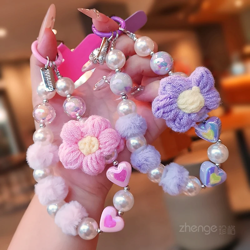 

Цепочка для мобильного телефона для женщин, плюшевый ремешок в форме сердца с маленьким цветком и жемчугом, универсальная функция защиты от падения