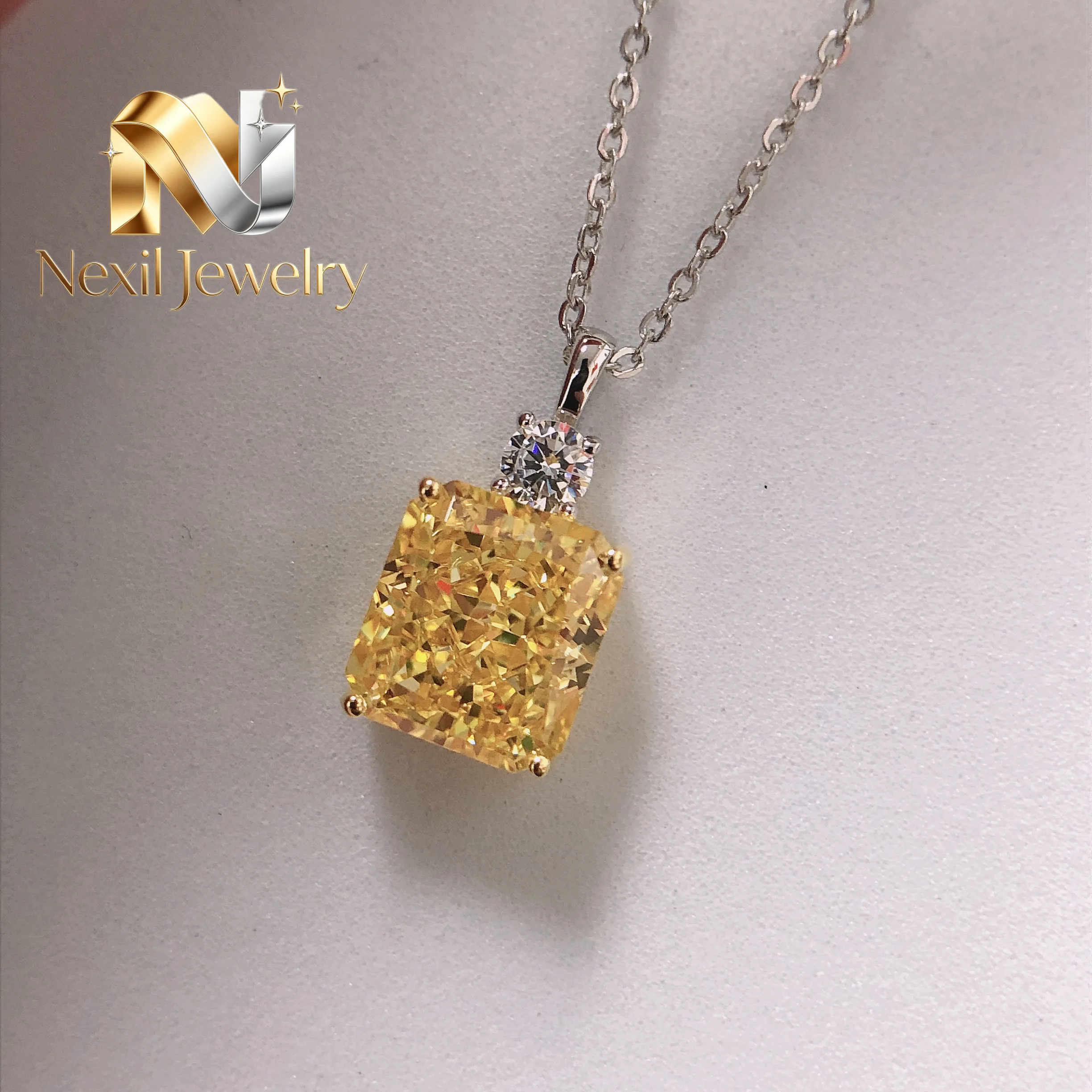 

Nexil Jewelry AU585 Glitter 4.5Ct Radiant Cut Yellow Diamond Pendant for Women Luxury Quality 14K White Gold Wedding Pendant N
