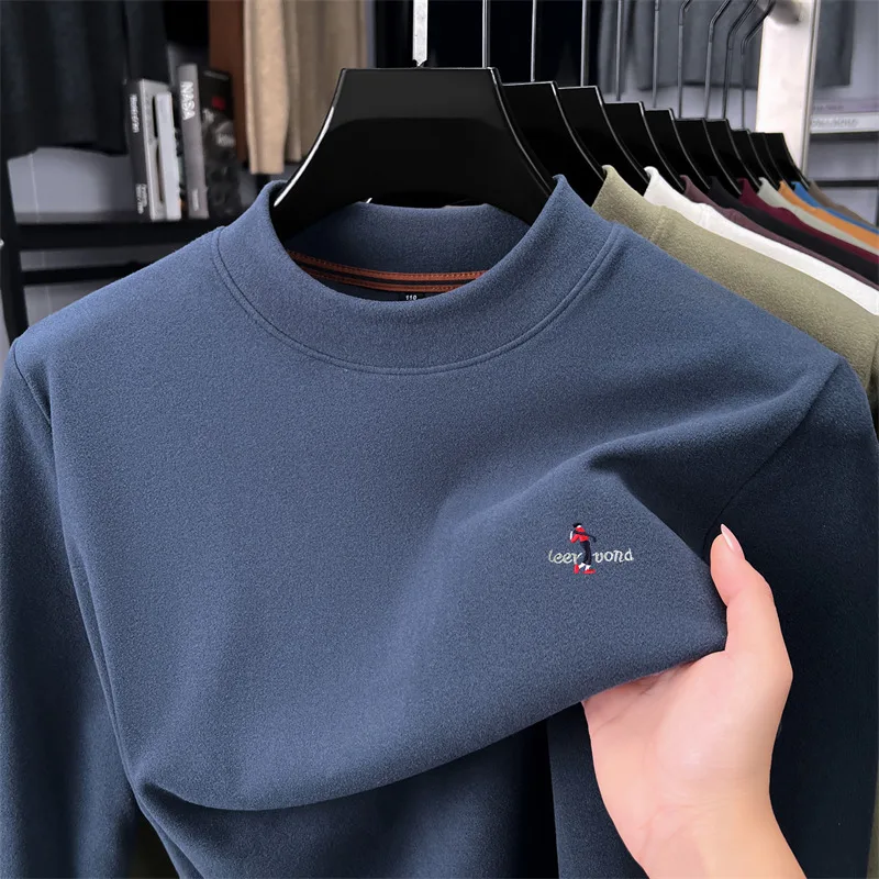 T-shirt a maniche lunghe di marca di lusso di fascia alta autunno inverno moda nuovo articolo golf ricamo caldo velluto casual girocollo pullover