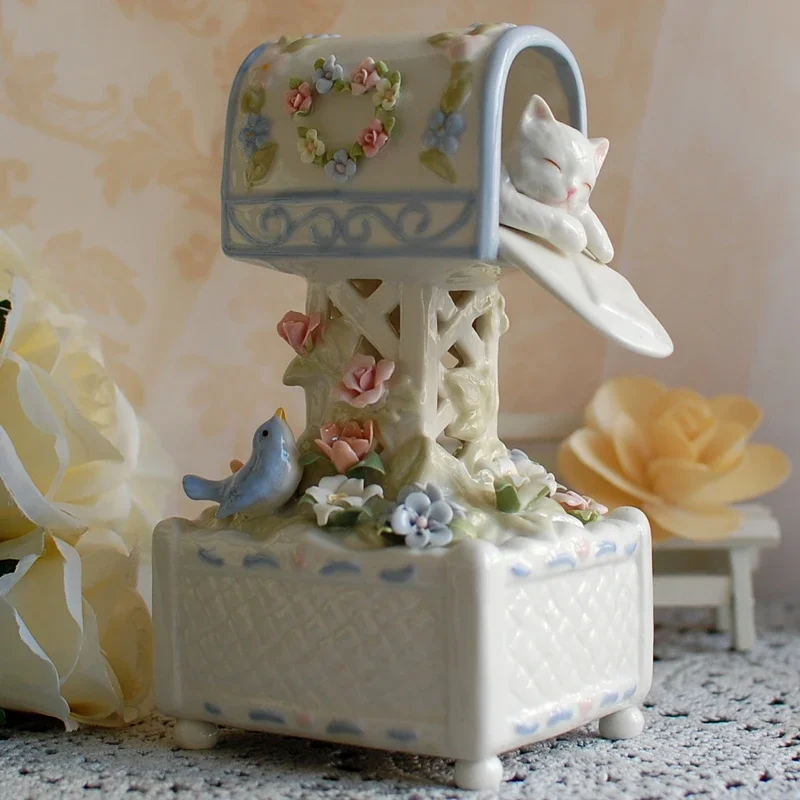 American High-quality Handicrafts High-end Ceramic Music Box Cat Postbox Music Box Home Decoration Special Valentine's Day Gift