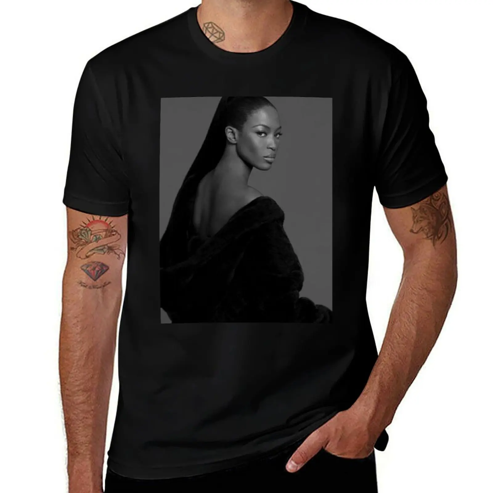 

Naomi Campbell : Regal T-Shirt t shirts for man graphic tees t shirts for man graphic funny anime t shirts for man T-Shirt