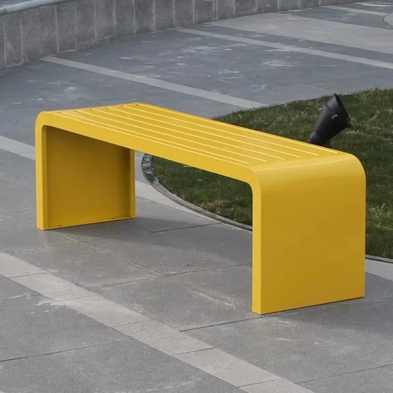 كرسي حديقة معدني مربع خارجي مربع من الفولاذ المقاوم للصدأ حديث للاستخدام في فناء المجتمع ومركز التسوق في المستشفى والفناء المدرسي