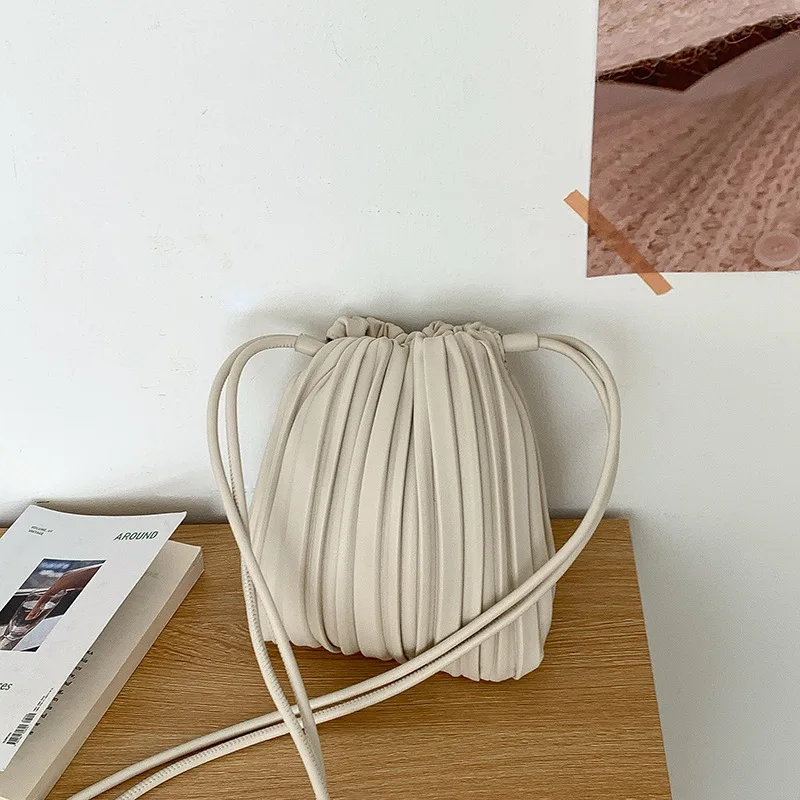 

Women Shoulder Bag Crossbody Fashion Messenger Casual Woven Pleated Texture Spring Summer New Korean Candy Color Small Square