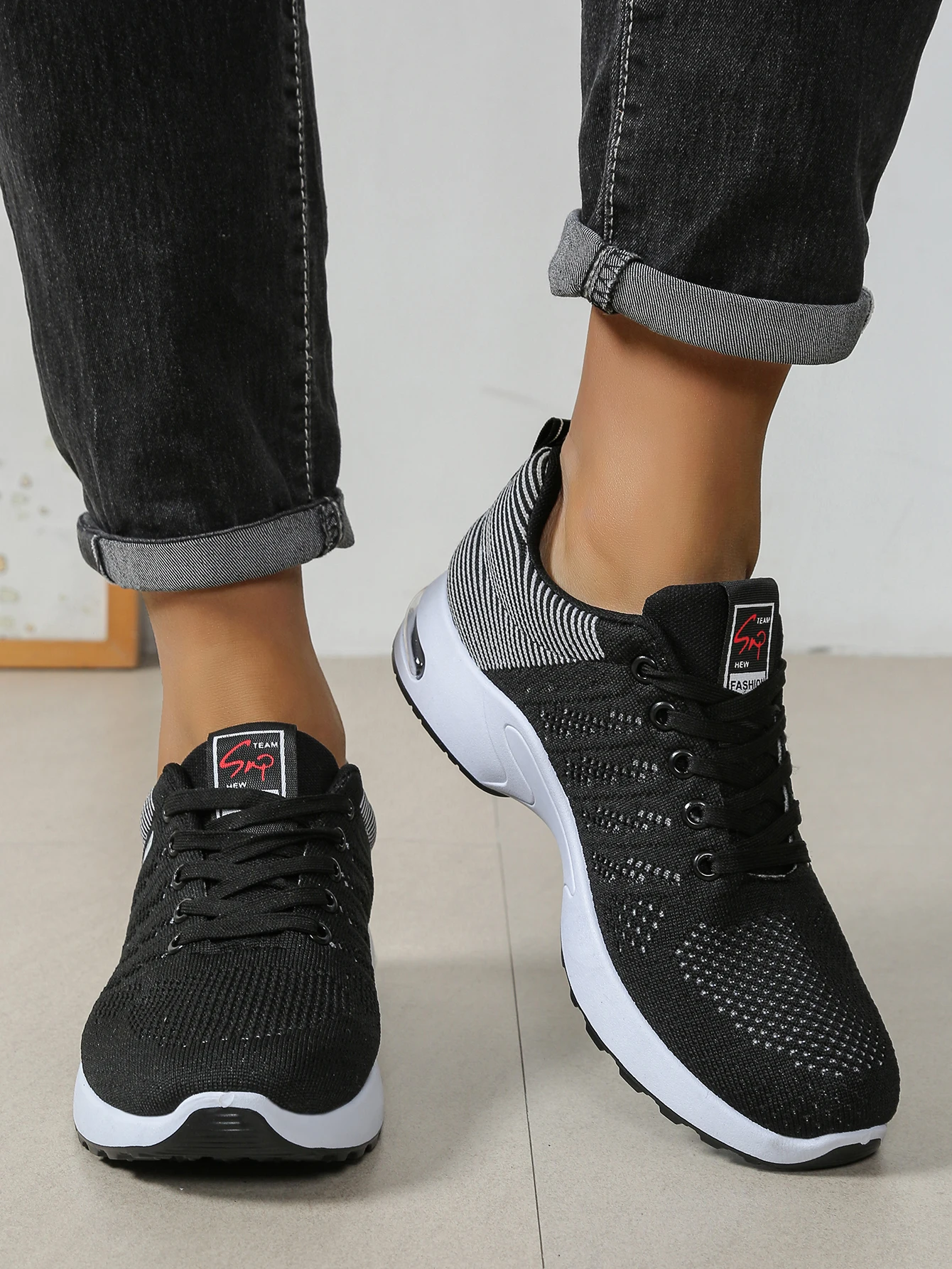 Atmungsaktive Schnür-Laufschuhe für Herren, Gestrickte Mesh-Freizeitschuhe, Bequeme Alltagsschuhe mit Gepolsterter Sohle – Detail 14