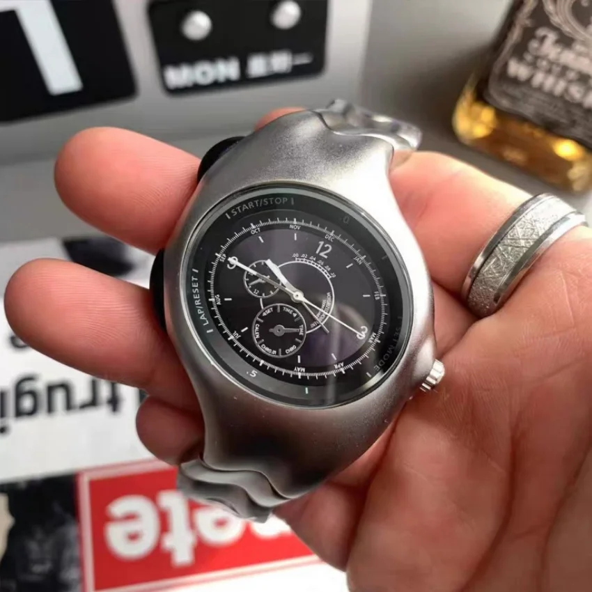Alien Twist Original Watch Distorted Y2K Watch Men Quartz Watch Fashion Trendy Retro Watch Sports Niche Personality Design