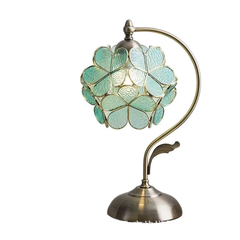 Petal table lamp antique retro old Shanghai Republic of China style bedroom bedside petal eye protection glass table lamp