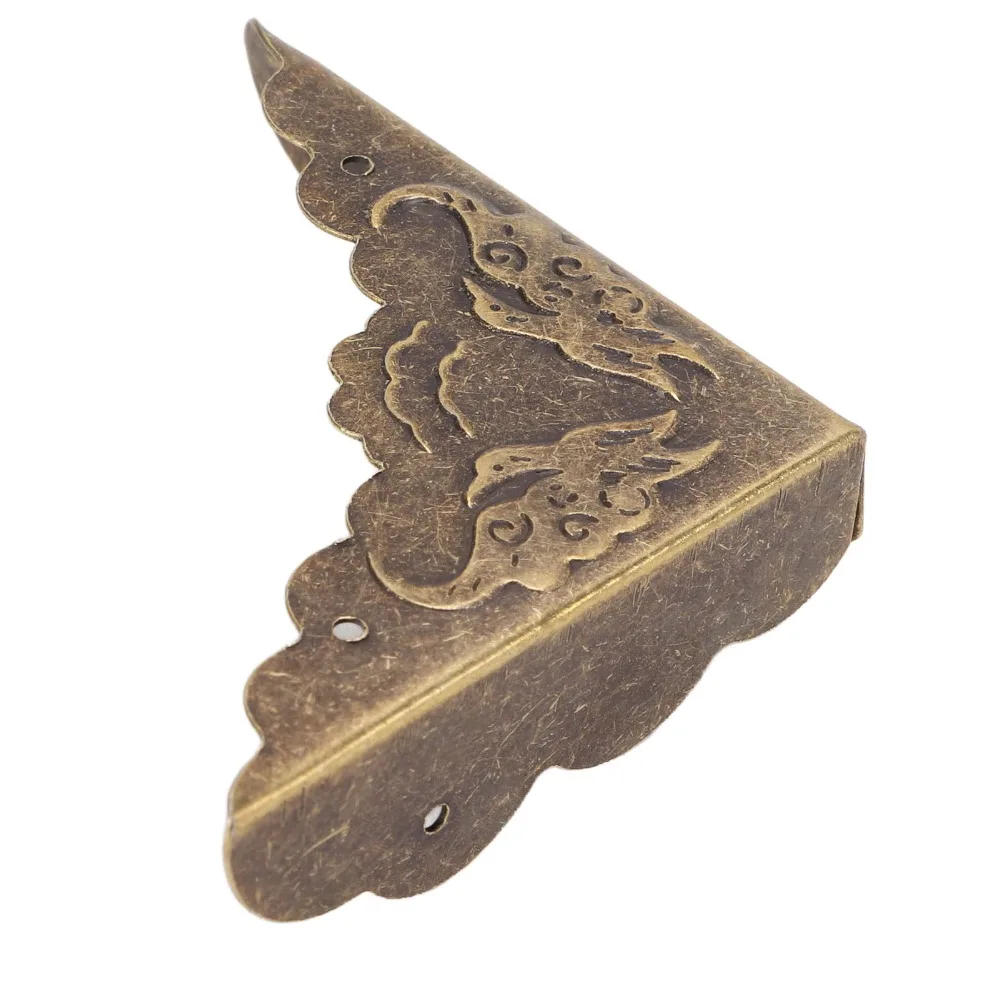 40pcs Bronze Box Corner Protectors Iron Right Angle Corner Protectors With Mounting Nails Furniture Corner Guard Storage Box