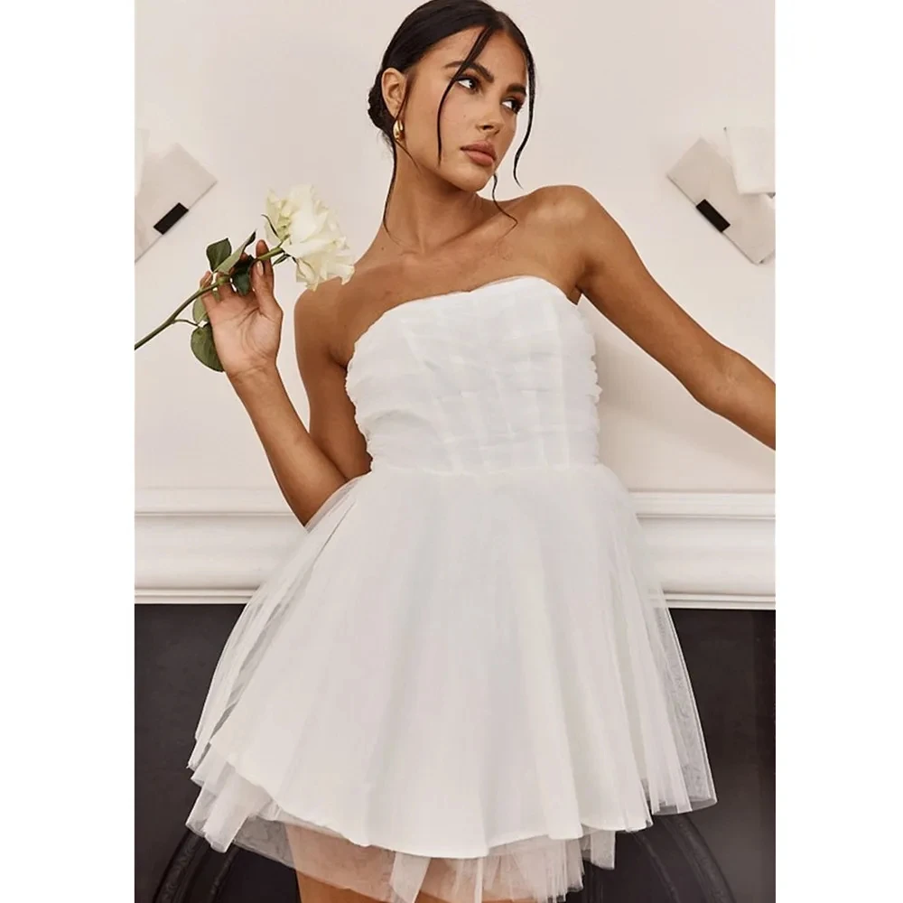 New fashion sexy ladies strapless pleated tulle short wedding dress strapless backless mini party bride dress custom 2024