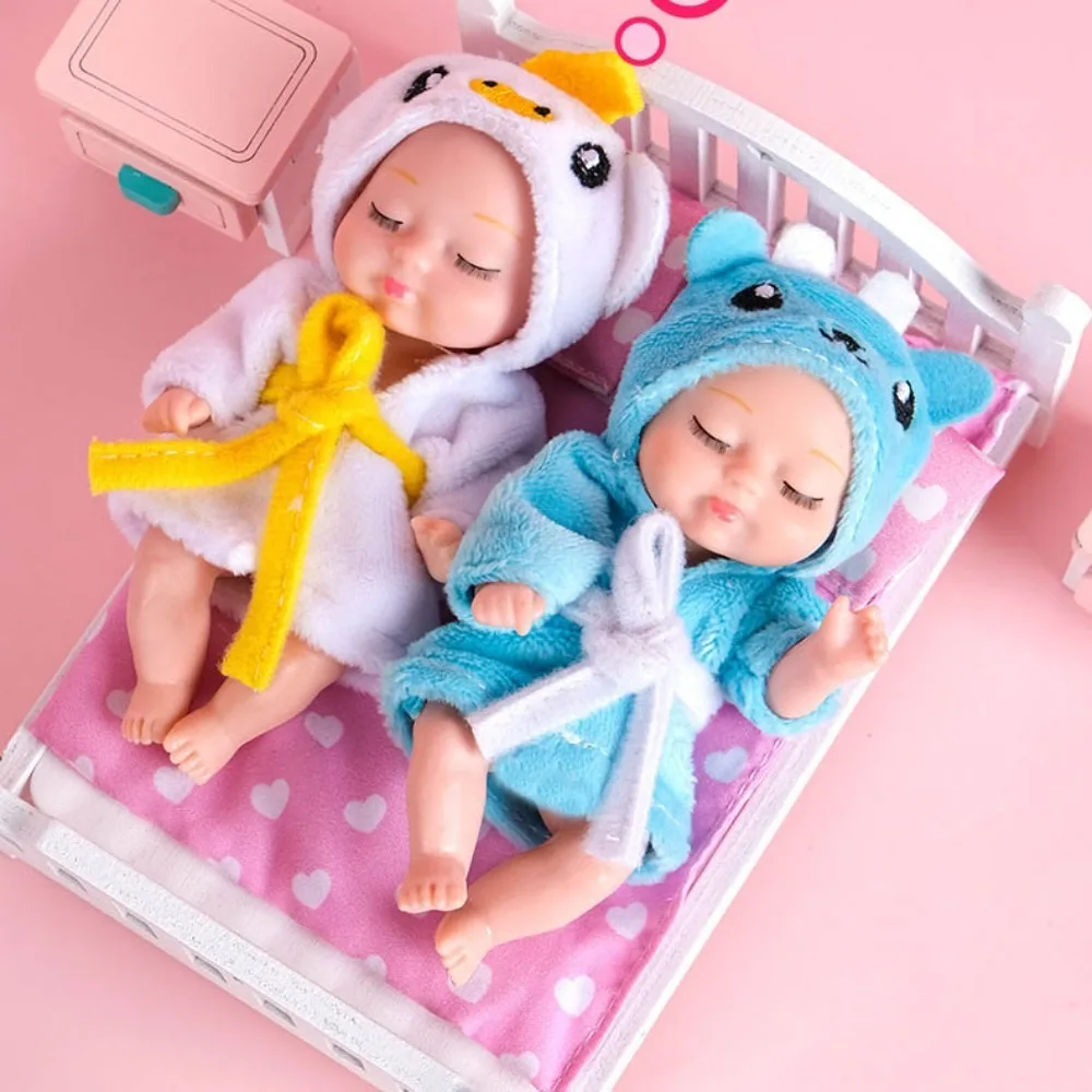 Realista realista Reborn Baby Doll para crianças, adorável Mini Doll com roupas, 4 Polegada, melhor presente