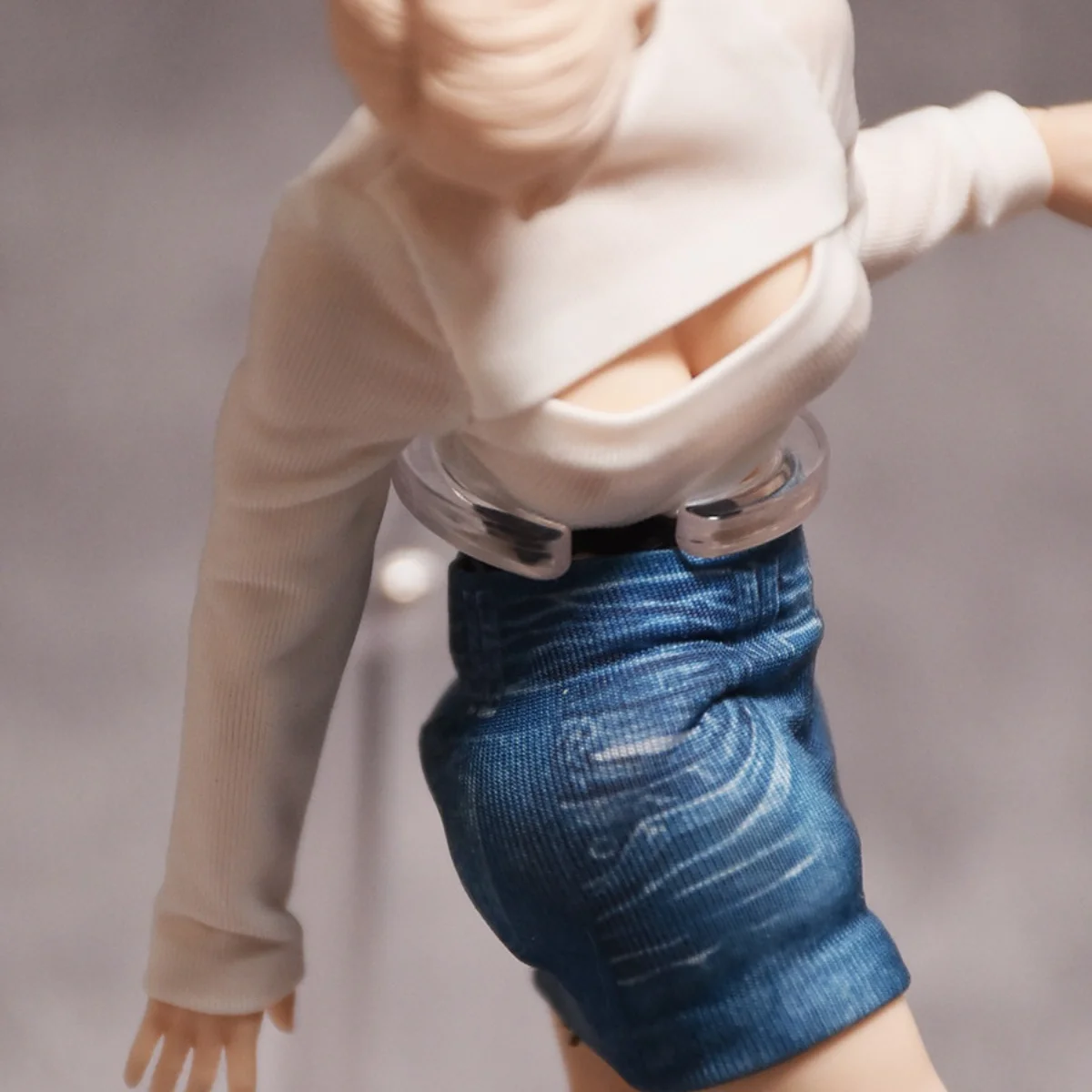 

【Только одежда】Сексуальная универсальная джинсовая юбка 1/10, короткий свитер с высоким воротником и открытой грудью, комплект для женских фигурок 7 дюймов.