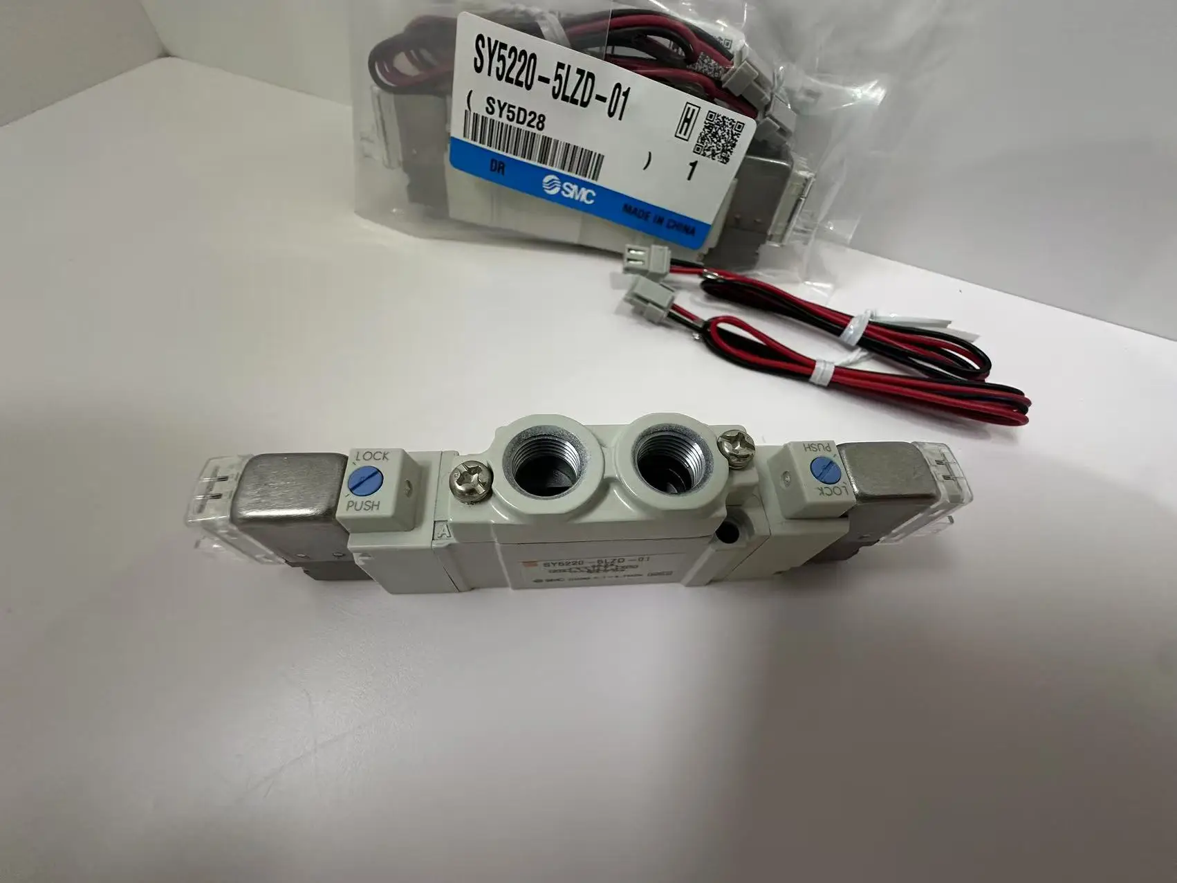 SMC جديد لفائف الملف اللولبي صمام SY5220-5LZD-01/C6/C8/C10 سبائك الألومنيوم الموضوع اتصال لقطع غيار الآلات الهوائية الصناعية