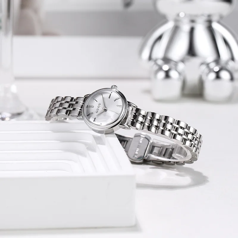 Simple And Stylish Women'S Watch With A Stainless Steel Band, Small And Exquisite Round Dial, Korean-Style Student Quartz Watch.