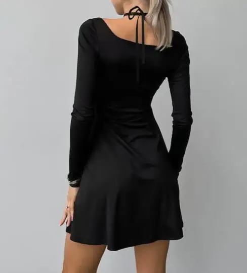 

2025 Autumn and Winter Black Sexy Slim Fit Slimming Knitted Square Neck Design Sense Lace Up Dress Commuting Slit Short Skirt